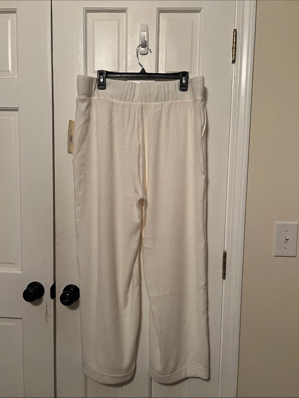 Cyrus Off-White Ribbed Wide Leg Drawstring Pants - Picture 4 of 4
